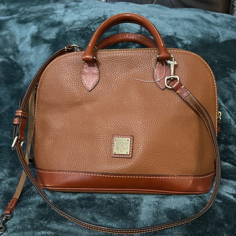 Dooney & Bourke Hand Bag W/crossbody strap